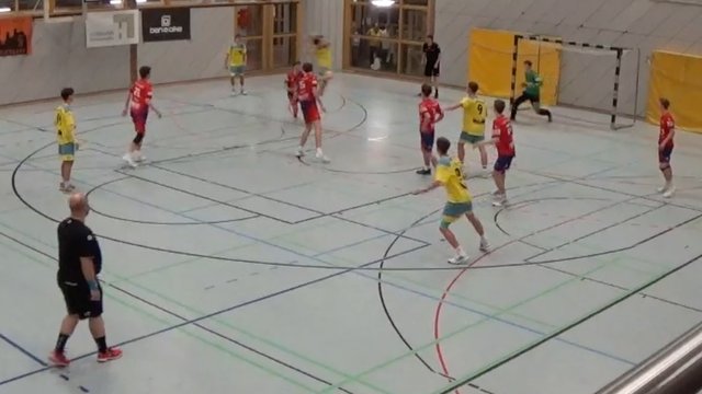 B1 verbrennt sich in der Flatowhölle gegen JANO 2 die Finger